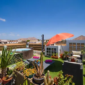 https://casa-las-tuneras.in-canary-islands.com